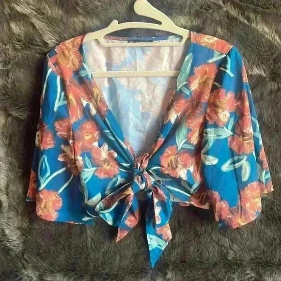 Shein tie Floral Set - Picture 4 of 9